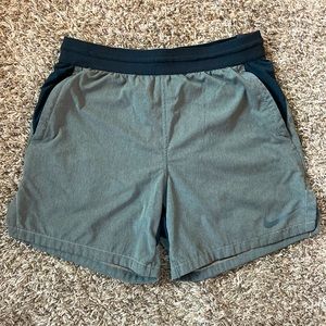 Nike Pro Dri-Fit 6” Athletic Shorts Charcoal Grey - size M